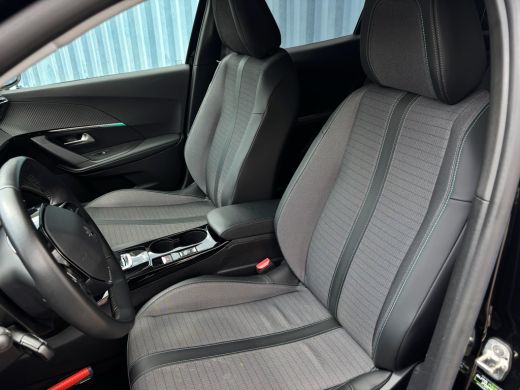 Peugeot e-2008 EV Allure Pack 50 kWh | Achteruitrijcamera | Airco (automatisch) | Cruise control | Apple Carplay... ActivLease financial lease