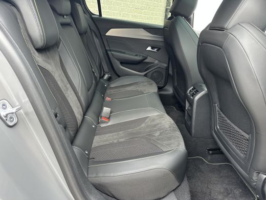 Peugeot e-308 GT EV 54 kWh | 11 kW lader | Achterbank in delen neerklapbaar | Achteruitrij assistent ActivLease financial lease