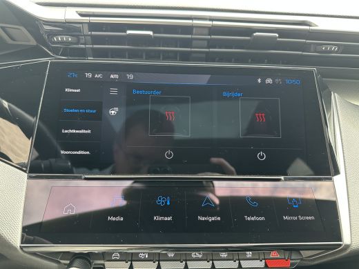 Peugeot e-308 GT EV 54 kWh | 11 kW lader | Achterbank in delen neerklapbaar | Achteruitrij assistent ActivLease financial lease
