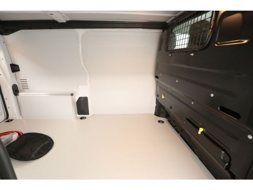 Peugeot e-Expert 75 kWh L2H1 Elektrisch | EMISSIEVRIJE ZONE | NIEUW | Automaat Airco Camera Carplay Cruise Navi PD... ActivLease financial lease