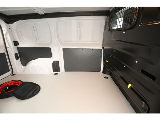 Peugeot e-Expert L2H1 75 kWh | 2025 | Elektrisch | 360° Camera | Airco | Cruise | Carplay | 3-Zits ActivLease financial lease