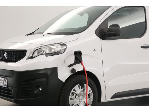 Peugeot e-Expert L2H1 75 kWh | 2025 | Elektrisch | 360° Camera | Airco | Cruise | Carplay | 3-Zits ActivLease financial lease