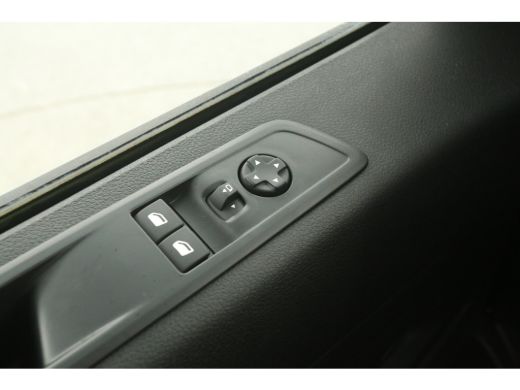 Peugeot e-Expert L2H1 75 kWh | 2025 | Elektrisch | 360° Camera | 3-Zits | Airco | Cruise | Carplay ActivLease financial lease