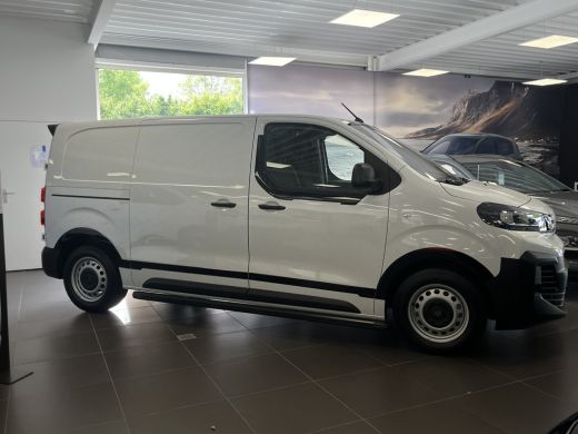 Peugeot Expert Standaard | 16" stalen velgen | Elektrisch bedienbare en verwarmbare buitenspiegels | Getint glas... ActivLease financial lease