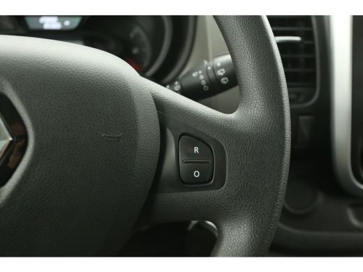 Renault Trafic 1.6 dCi T27 L1H1 Airco Cruise PDC Elektrpakket Schuifdeur ActivLease financial lease