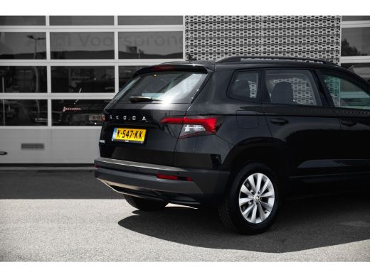 Skoda Karoq 1.5 TSI ACT Business Edition | Adapt. Cruise | Stoel- Stuurverwarming | Navigatie | Carplay ActivLease financial lease