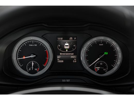 Skoda Karoq 1.5 TSI ACT Business Edition | Adapt. Cruise | Stoel- Stuurverwarming | Navigatie | Carplay ActivLease financial lease