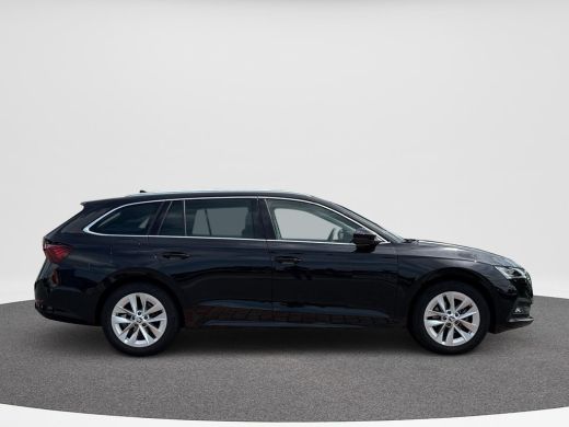 Skoda Octavia Combi 1.0 e-TSI Ambition | Automaat | Trekhaak | Cruise control | Stoelverwarming| A-Camera | ActivLease financial lease