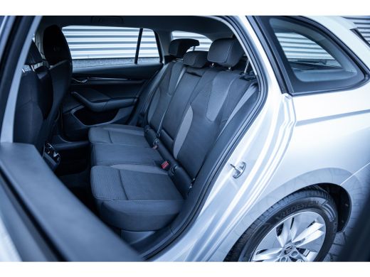 Skoda Octavia Combi 1.0 e-TSI Business Edition ActivLease financial lease