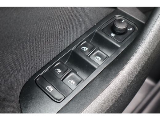 Skoda Scala 1.0 TSI Sport Business | Airco (automatisch) | Cruise control | LED koplampen ActivLease financial lease
