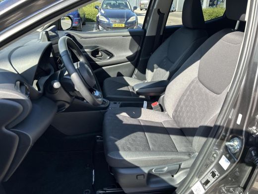 Toyota Yaris 1.5 Hybrid 115 First Edition (Carplay Navigatie - Adaptive cruise) ActivLease financial lease