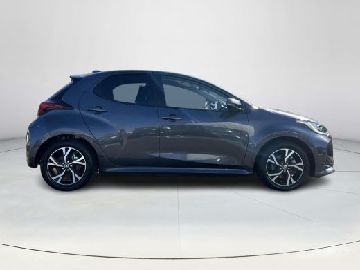 Toyota Yaris 1.5 Hybrid 115 First Edition (Carplay Navigatie - Adaptive cruise) ActivLease financial lease