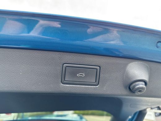 Volkswagen Arteon 1.4 TSI eHybrid Elegance Business+ | 218 Pk | PHEV | Trekhaak | A. cam |  Leder | ActivLease financial lease