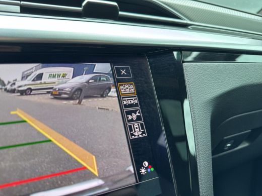 Volkswagen Arteon 1.4 TSI eHybrid R-Line Business+ | Trekhaak | ACC | HUD | A. cam | ActivLease financial lease