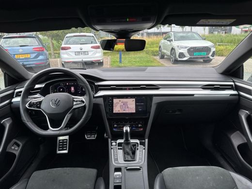 Volkswagen Arteon 1.4 TSI eHybrid R-Line Business+ | Trekhaak | ACC | HUD | A. cam | ActivLease financial lease