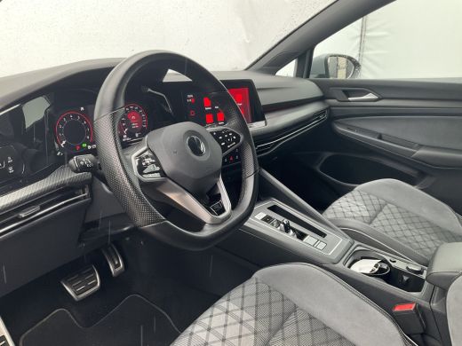 Volkswagen Golf 1.5 eTSI R-Line Business+ Automaat Adap.Cruise Stoel/Stuurverw Led Sfeerverlichting! ActivLease financial lease