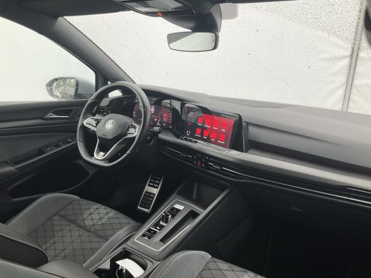 Volkswagen Golf 1.5 eTSI R-Line Business+ Automaat Adap.Cruise Stoel/Stuurverw Led Sfeerverlichting! ActivLease financial lease