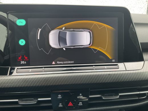 Volkswagen Golf 1.5 eTSI R-Line Business+ Automaat Adap.Cruise Stoel/Stuurverw Led Sfeerverlichting! ActivLease financial lease