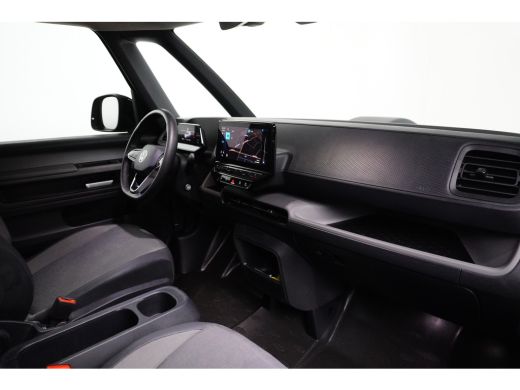 Volkswagen ID. Buzz Cargo Cargo Bulli | Trekhaak | Adaptive Cruise | IQ-Light | Camera | Stoeverwarming | ActivLease financial lease