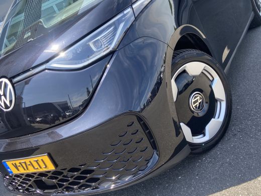 Volkswagen ID. Buzz Cargo Cargo Bulli | Trekhaak | Adaptive Cruise | IQ-Light | Camera | Stoeverwarming | ActivLease financial lease