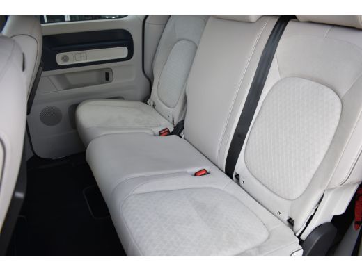 Volkswagen ID. Buzz Pro Advantage 77 kWh | NAVIGATIE | 20 INCH | DESIGN PAKKET | ASSISTANCE PAKKET | COMFORT PAKKET ActivLease financial lease