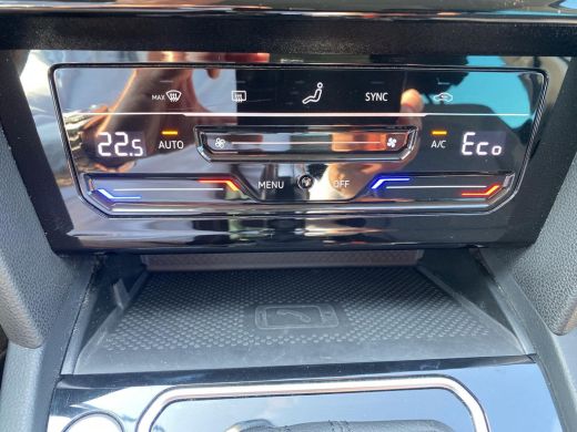 Volkswagen Passat Variant 1.4 TSI PHEV GTE Business | 218Pk | A-Camera | Trekhaak | ERGO Massage | ActivLease financial lease