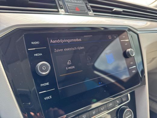 Volkswagen Passat Variant 1.4 TSI PHEV GTE Business | Pano Dak | A.Camera | ACC | Leder | ERGO Massage | ActivLease financial lease