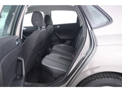 Volkswagen Polo 1.0 TSI Highline Business R Automaat! 5 Deurs, Navi, Climate, ActivLease financial lease