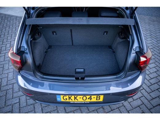 Volkswagen Polo 1.0 TSI Life Edition | Achteruitrijcamera | Metaalkleur | Parkeersensor voor en achter ActivLease financial lease
