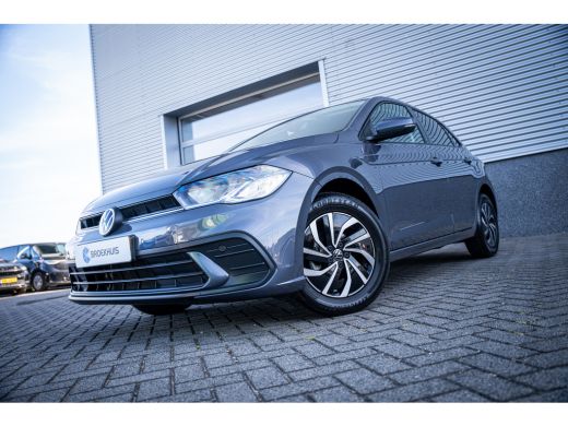 Volkswagen Polo 1.0 TSI Life Edition | Achteruitrijcamera | Metaalkleur | Parkeersensor voor en achter ActivLease financial lease