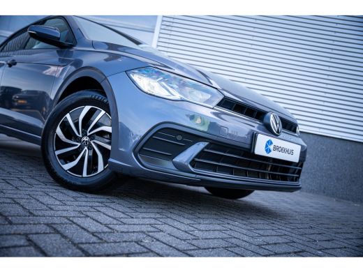 Volkswagen Polo 1.0 TSI Life Edition | Achteruitrijcamera | Metaalkleur | Parkeersensor voor en achter ActivLease financial lease