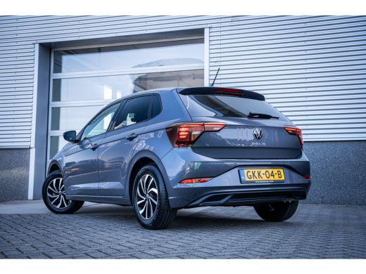 Volkswagen Polo 1.0 TSI Life Edition | Achteruitrijcamera | Metaalkleur | Parkeersensor voor en achter ActivLease financial lease