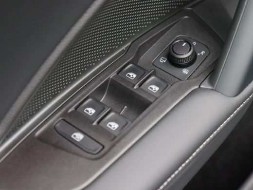 Volkswagen Tayron 1.5 eHybrid 204 Pk Automaat Life Edition | Trekhaak | Camera | Full LED | Adaptive Cruise | Elekt... ActivLease financial lease