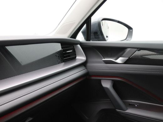 Volkswagen Tayron 1.5 eHybrid 204 Pk Automaat Life Edition | Trekhaak | Camera | Full LED | Adaptive Cruise | Elekt... ActivLease financial lease