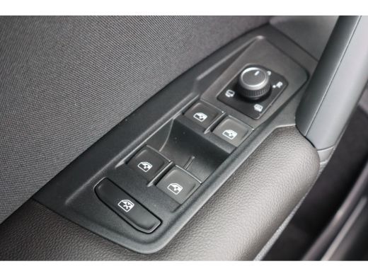 Volkswagen Tiguan 1.5 TSI Elegance | Achteruitrijcamera | Airco (automatisch) | Keyless entry ActivLease financial lease
