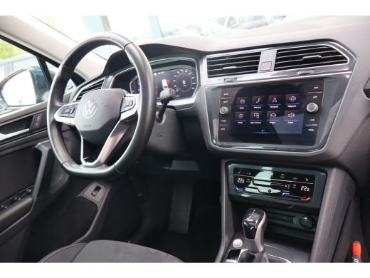 Volkswagen Tiguan 1.5 TSI Elegance | Achteruitrijcamera | Airco (automatisch) | Keyless entry ActivLease financial lease