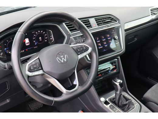 Volkswagen Tiguan 1.5 TSI Elegance | Achteruitrijcamera | Airco (automatisch) | Keyless entry ActivLease financial lease