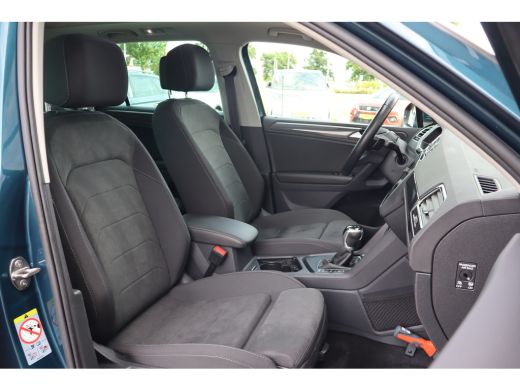 Volkswagen Tiguan 1.5 TSI Elegance | Achteruitrijcamera | Airco (automatisch) | Keyless entry ActivLease financial lease