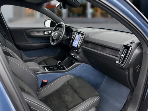 Volvo  C40 Recharge Twin Intro Edition 78 kWh | 20' | Leder/Nubuck | Getint glas | Allseason | Panoramadak |... ActivLease financial lease