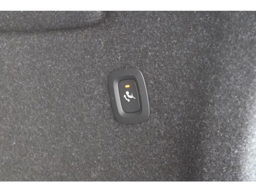 Volvo  XC40 408PK Twin Ultimate 82 kWh | Trekhaak | Getint Glas | Pixel Led | 360º | HK audio | Panoramadak ActivLease financial lease