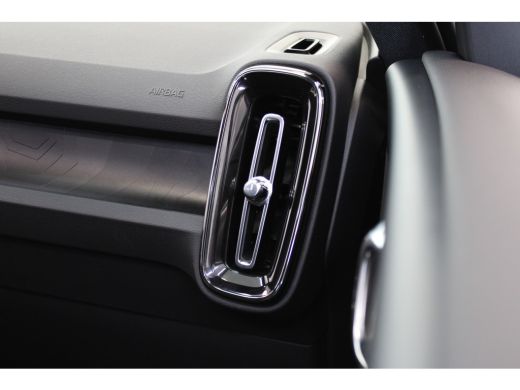 Volvo  XC40 408PK Twin Ultimate 82 kWh | Trekhaak | Getint Glas | Pixel Led | 360º | HK audio | Panoramadak ActivLease financial lease