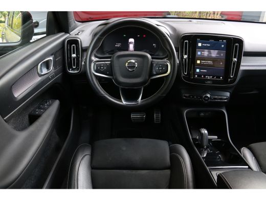 Volvo  XC40 Recharge P8 AWD R-Design | Pebble Grey! | Trekhaak | Memory | Pilot Assist ActivLease financial lease