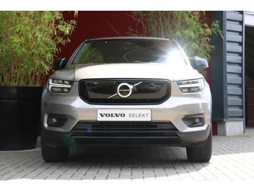 Volvo  XC40 Recharge P8 AWD R-Design | Pebble Grey! | Trekhaak | Memory | Pilot Assist ActivLease financial lease