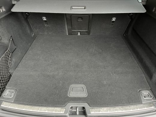 Volvo  XC60 2.0 T6 Plug-in hybrid AWD Plus Bright | Long Range | Panoramadak | Trekhaak | Camera | ActivLease financial lease