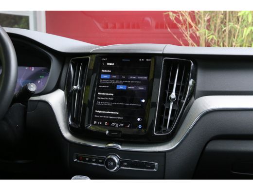Volvo  XC60 2.0 T6 Plug-in hybrid AWD Plus Dark | Trekhaak | 360 Camera | Panoramadak | Memory | Pilot Assist... ActivLease financial lease