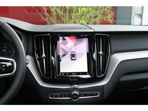 Volvo  XC60 2.0 T6 Plug-in hybrid AWD Ultimate Dark | Trekhaak | 360 Camera | Head-up | Panoramadak | Memory ... ActivLease financial lease