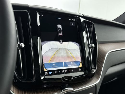 Volvo  XC60 T6 Recharge AWD Plus Dark | 19" | Luchtvering | Geventileerd Nappa Leder | 360 Camera | Panoramad... ActivLease financial lease