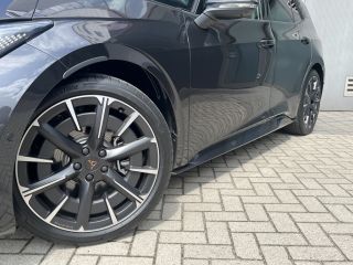 CUPRA Born Performance Elektromotor 170 kW / 230 pk Hatchback Elektrische aandrijving