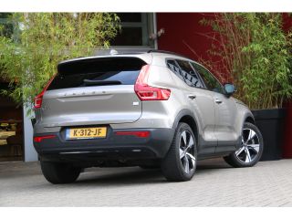 Volvo  XC40 Recharge P8 AWD R-Design | Pebble Grey! | Trekhaak | Memory | Pilot Assist