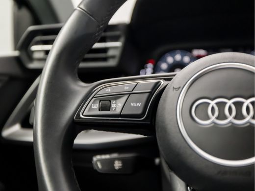 Audi A3 Sportback 30 TFSI Sportline Automaat (APPLE CARPLAY, KUIPSTOELEN, NAVIGATIE, XENON KOPLAMPEN, ZWA... ActivLease financial lease